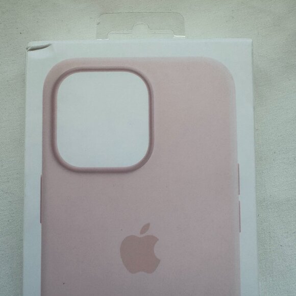 NWT, Apple iPhone 13 Pro Silicone Case with MagSafe - Chalk Pink / Light Pink - Picture 5 of 11